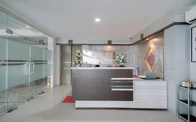 Urbanview Hotel Bari Syariah Palembang