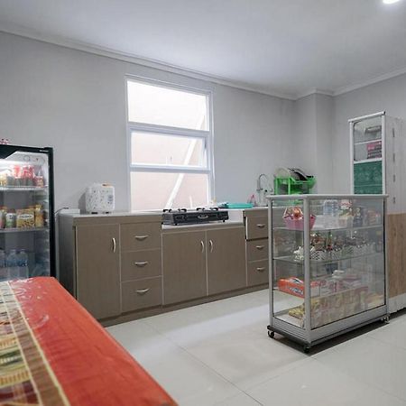 Urbanview Hotel Bari Syariah Palembang Bagian luar foto
