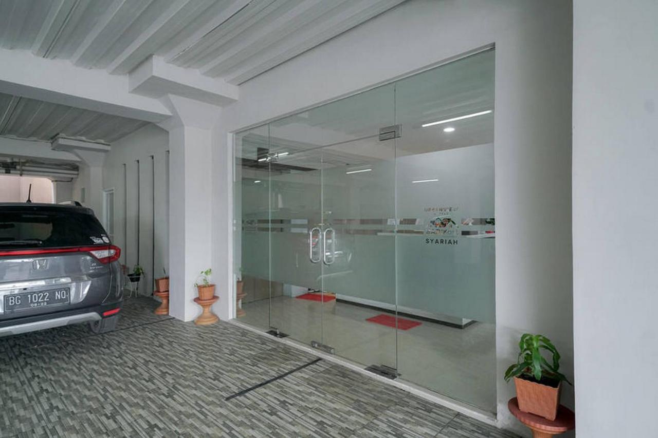 Urbanview Hotel Bari Syariah Palembang Bagian luar foto