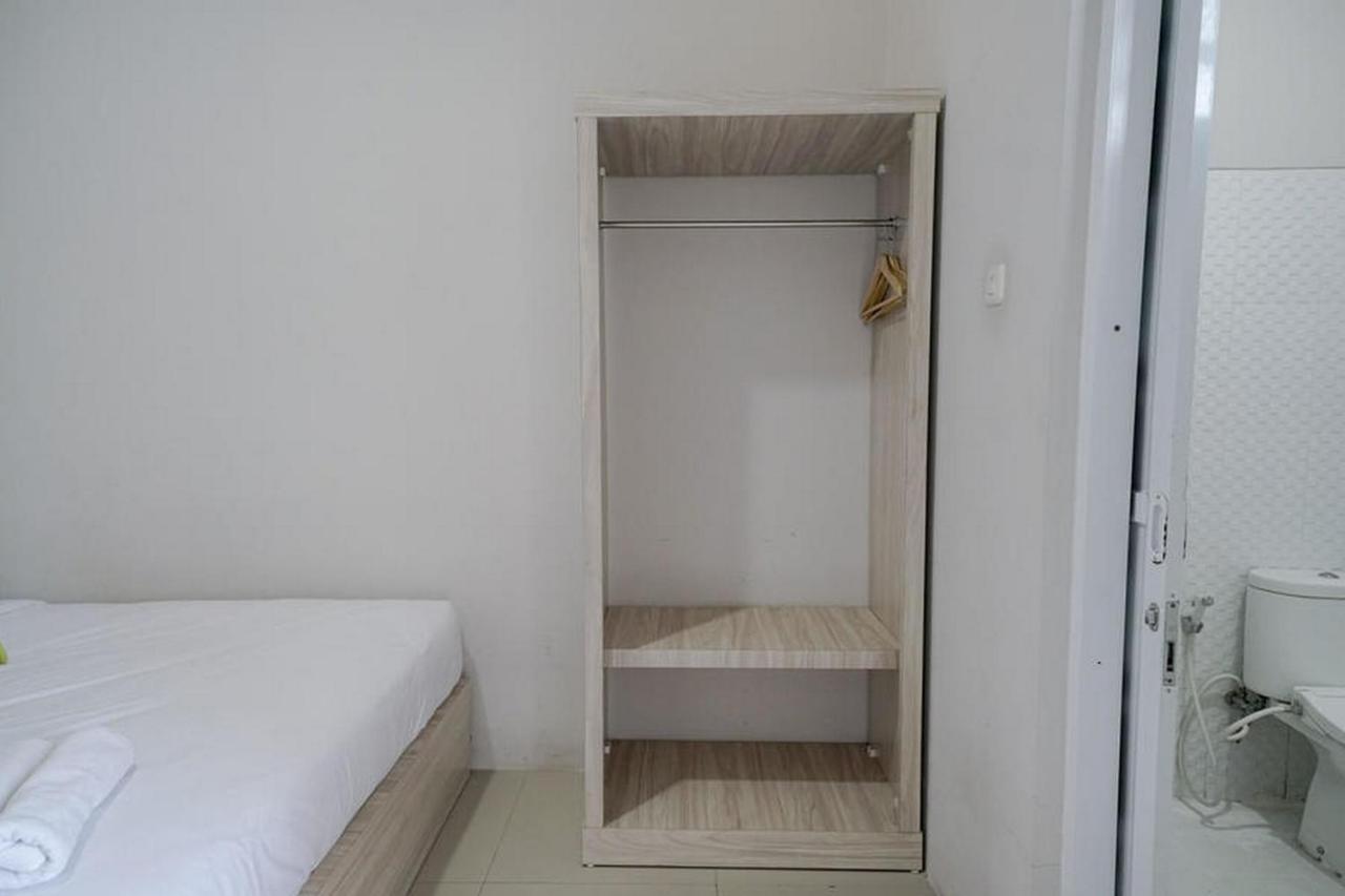 Urbanview Hotel Bari Syariah Palembang Bagian luar foto