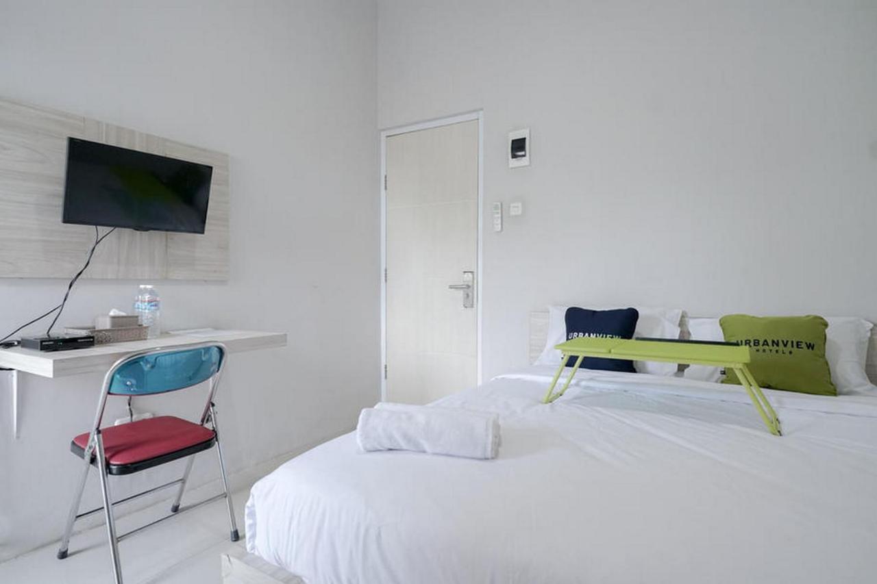 Urbanview Hotel Bari Syariah Palembang Bagian luar foto